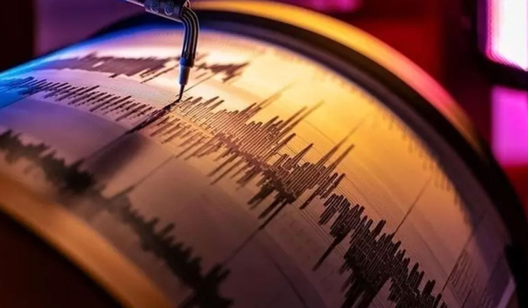 Balıkesir’de 9 saniye arayla iki deprem daha