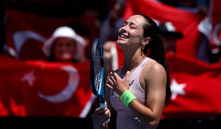 Milli tenisçi Zeynep Sönmez tarihe geçti!