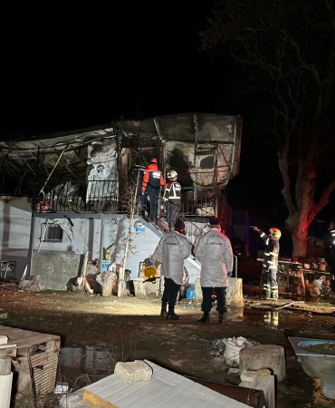 PREFABRİK EVDE ÇIKAN YANGINDA KARI-KOCA HAYATINI KAYBETTİ