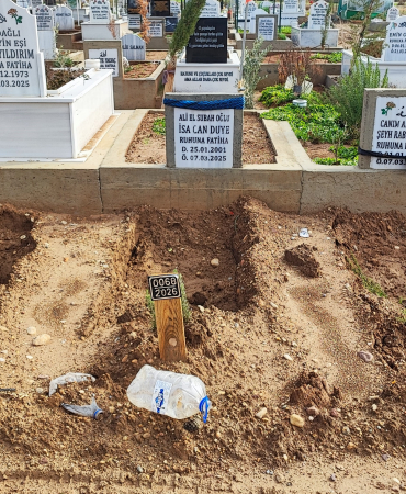 MEZARLAR SELDE ÇÖKTÜ AİLELER İSYAN ETTİ