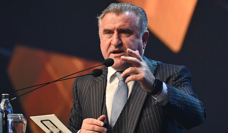 Bakan Bak: Deprem turisti değiliz, sözümüzü yerine getirdik