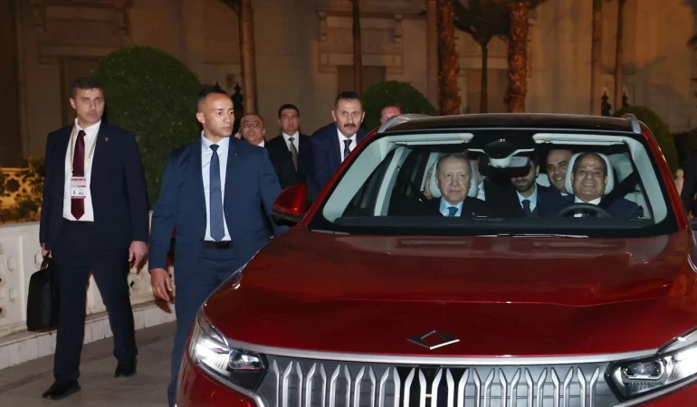 Erdoğan Sisi’ye TOGG Hediye Etti