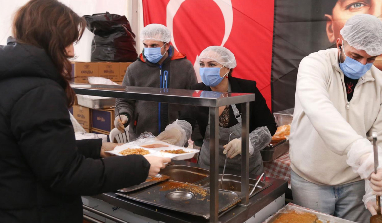 Etimesgut’ta Ramazan akşamları şenleniyor