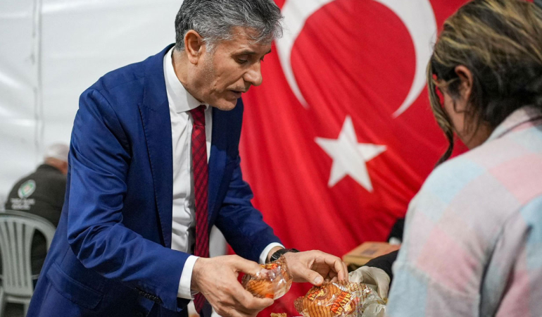 4 noktada iftar çadırı hizmette
