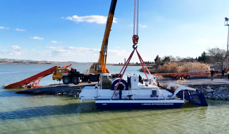 Başkent’te göl ve göletlerinde temizlik çalışmaları sürüyor