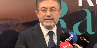 BAKAN YUMAKLI: "ÇİFTÇİLERİMİZİN ÜRETİMİNİ ETKİLEYECEK HERHANGİ BİR GÜBRE PROBLEMİ OLMAYACAK"