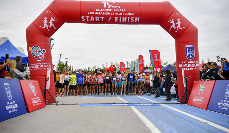 Ankara’da yarı maraton koşuldu