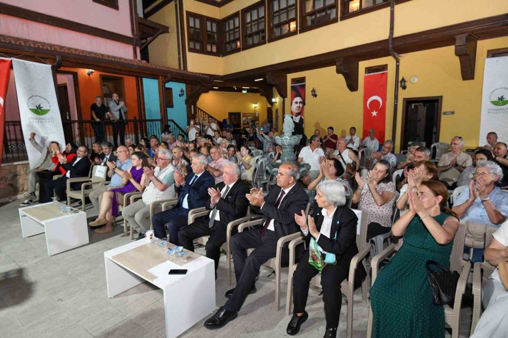NAZIM HİKMET’İN DİZELERİ ŞADIRVANLI HAN’DA YANKILANDI