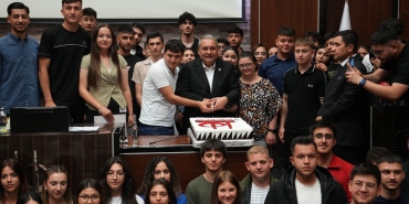 baskan_ozarslan_stajini_belediyede_tamamlayan_ogrencilere_sertifika_verdi_kecioren.bel.tr_3317