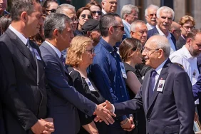 kilicdaroglu-ve-ozgur-ozel-orhan-sur-un-cenazesinde-yan-yana-geldi-25.06.2026